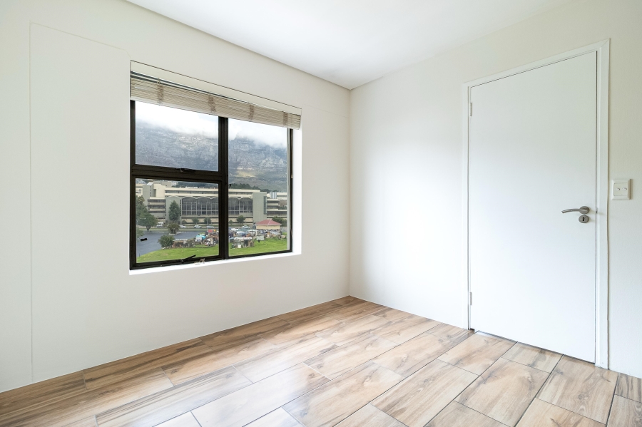 1 Bedroom Property for Sale in Zonnebloem Western Cape